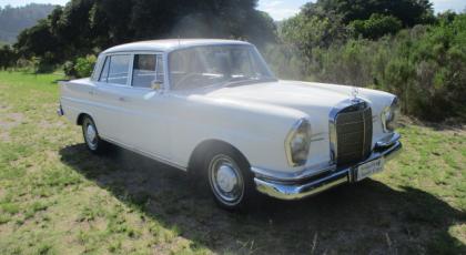 1964 Mercedes Benz Fintail 220S