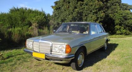 1983 Mercedes Benz 200 Manual - SOLD 2022